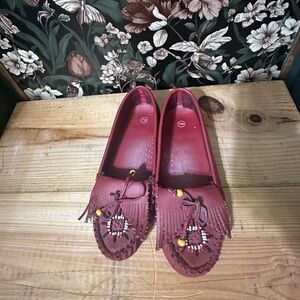 Moccasins Red Beaded Women’s Size 7W